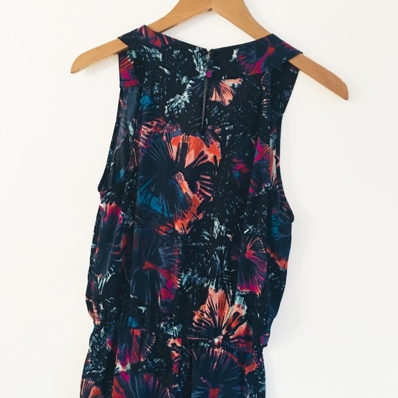 BCBGMaxAzaria Thalia Pleated Romper Carbon Multi - Picture 5 of 6